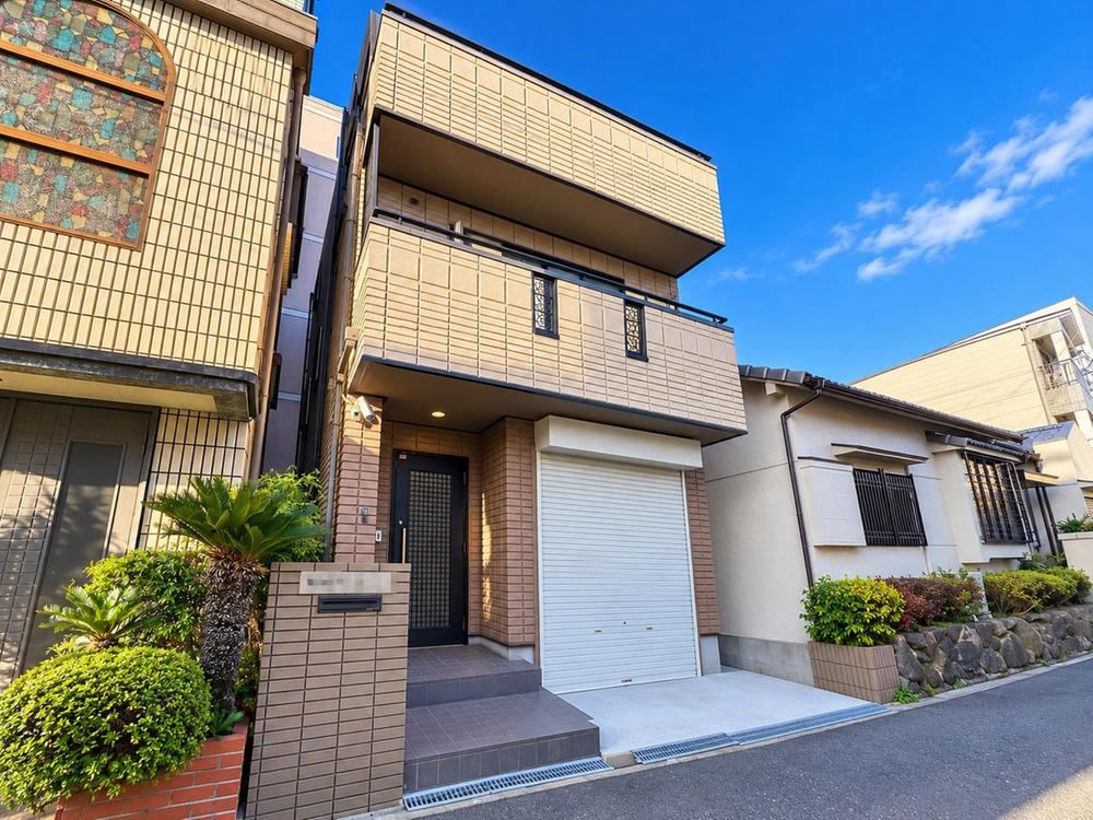 3LDK+S house in Higashiosaka, Osaka - Photo 1