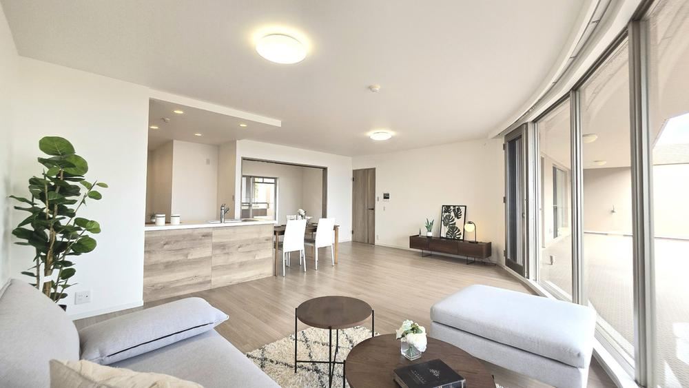 4LDK apartment in Nishinomiya, Hyogo - Photo 1