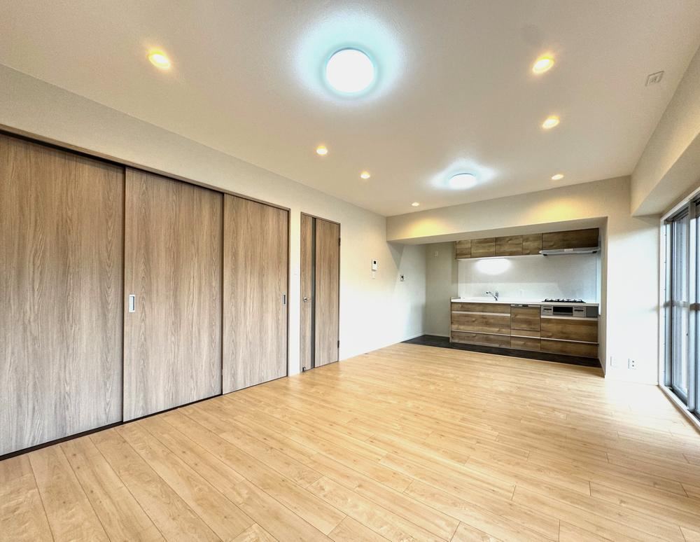 3LDK apartment in Nishinomiya, Hyogo - Photo 1