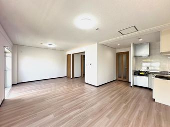 2LDK apartment in Itami