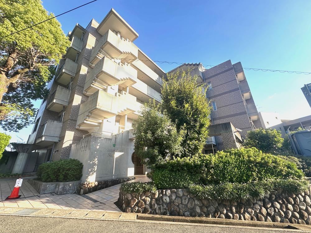 2LDK apartment in Nishinomiya, Hyogo - Photo 1