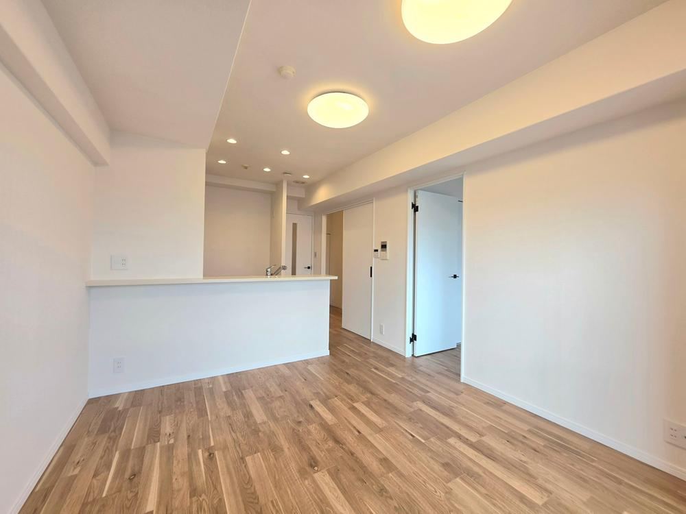2LDK+S apartment in Chuo Ward, Kobe, Hyogo - Photo 1