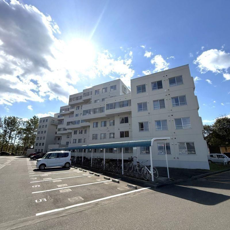 3LDK apartment in Tomakomai, Hokkaido - Photo 1