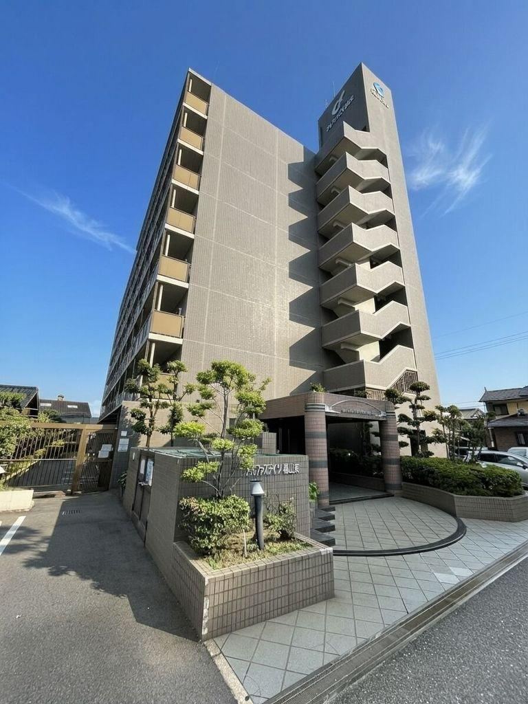 3LDK apartment in Fukuyama, Hiroshima - Photo 1