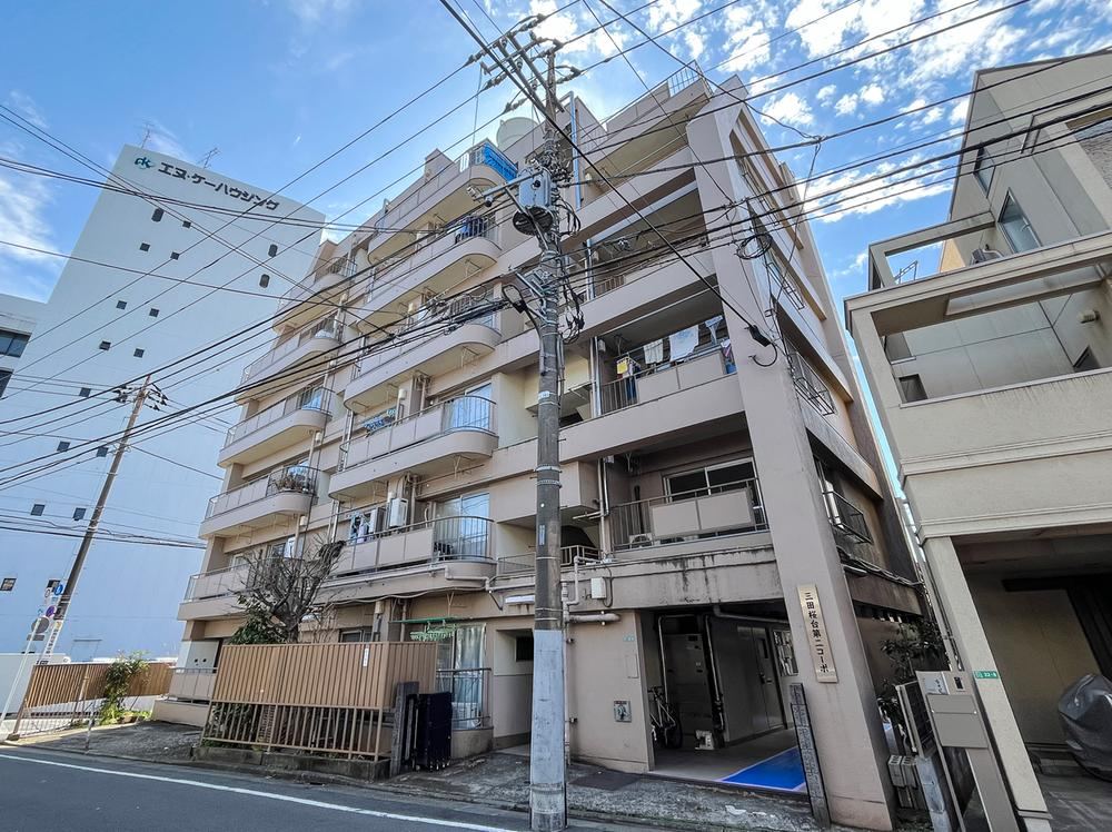 2DK apartment in Nerima Ward, Tokyo - Photo 1