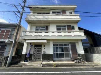 7DDKK house in Shikokuchuo