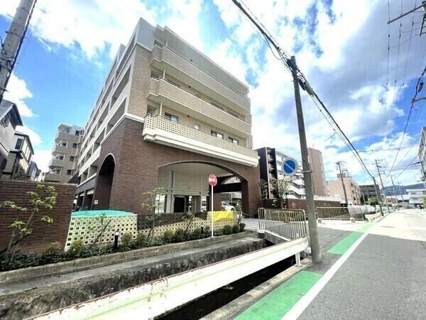 3LDK apartment in Nishinomiya, Hyogo - Photo 1