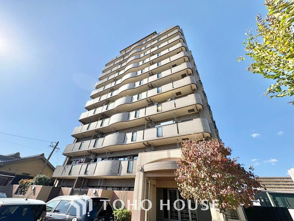 4LDK apartment in Minato Ward, Nagoya, Aichi - Photo 1