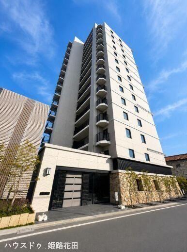 3LDK apartment in Himeji, Hyogo - Photo 1