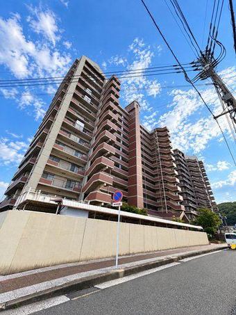 2LDK apartment in Wakamatsu Ward, Kitakyushu