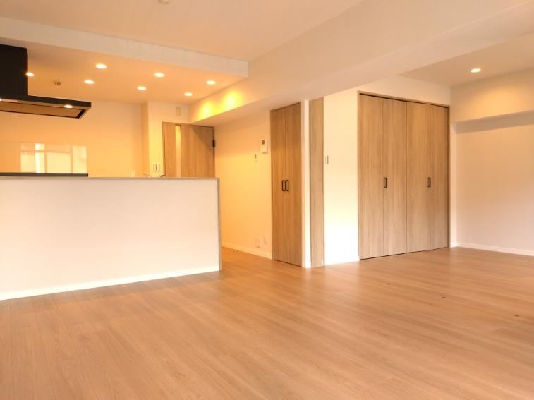 3LDK apartment in Nishinomiya, Hyogo - Photo 1