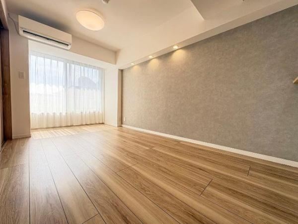 2LDK apartment in Nakano Ward, Tokyo - Photo 1