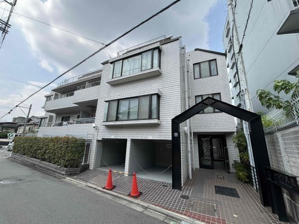 2DK apartment in Kita Ward, Kyoto - Photo 1