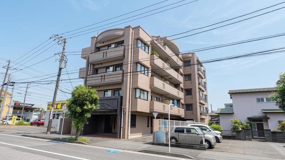2LDK+S apartment in Hiratsuka, Kanagawa - Photo 1
