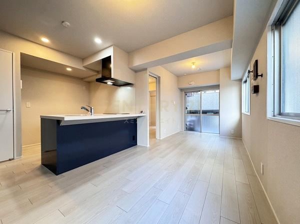 1LDK apartment in Shinagawa Ward, Tokyo - Photo 1