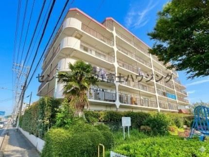 2LDK apartment in Fujisawa, Kanagawa - Photo 1