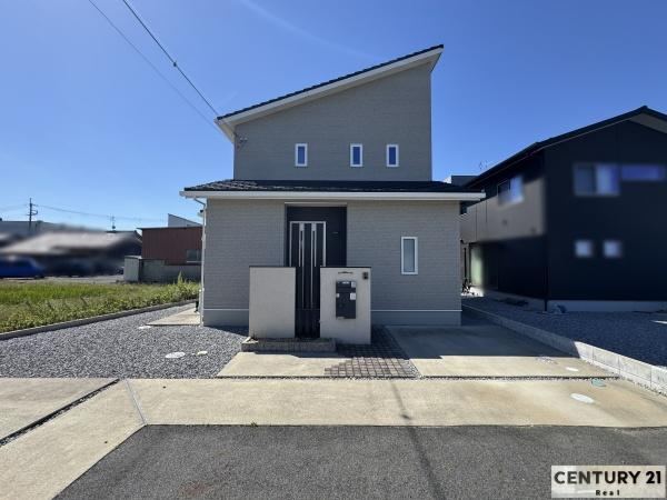 4LDK house in Omihachiman, Shiga - Photo 1