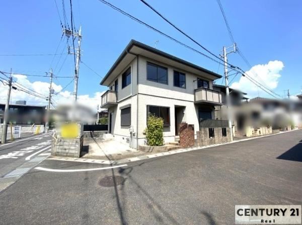 4LDK house in Otsu, Shiga - Photo 1