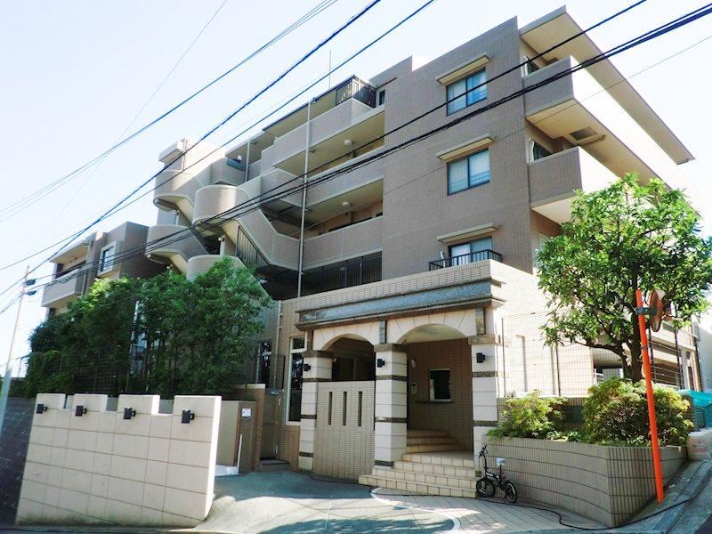 3LDK apartment in Tsurumi Ward, Yokohama, Kanagawa - Photo 1