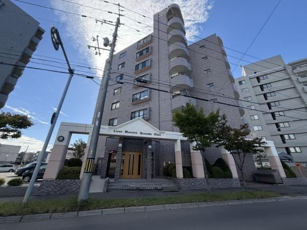3LDK apartment in Nishi Ward, Sapporo, Hokkaido - Photo 1