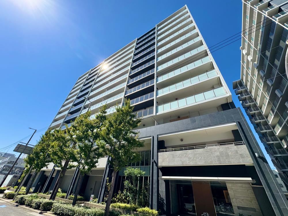 3LDK apartment in Nishi Ward, Osaka - Photo 1