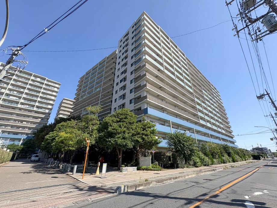 3LDK apartment in Toda, Saitama - Photo 1