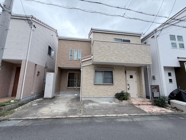 4LDK house in Ibaraki, Osaka - Photo 1