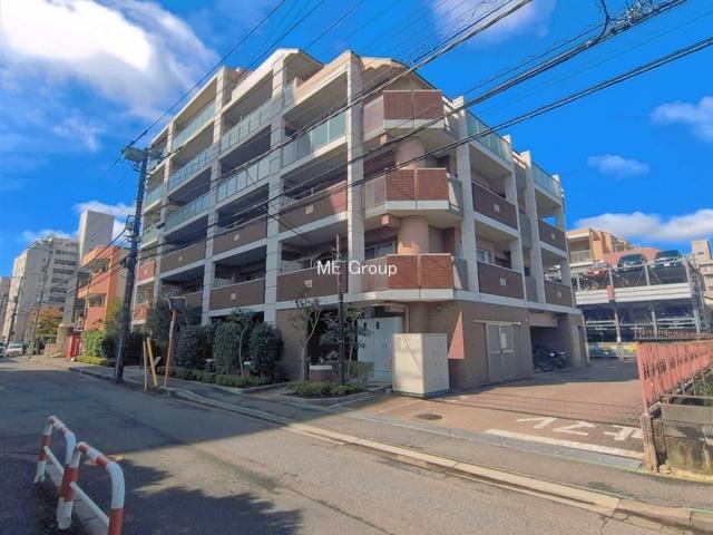 3LDK apartment in Funabashi, Chiba - Photo 1