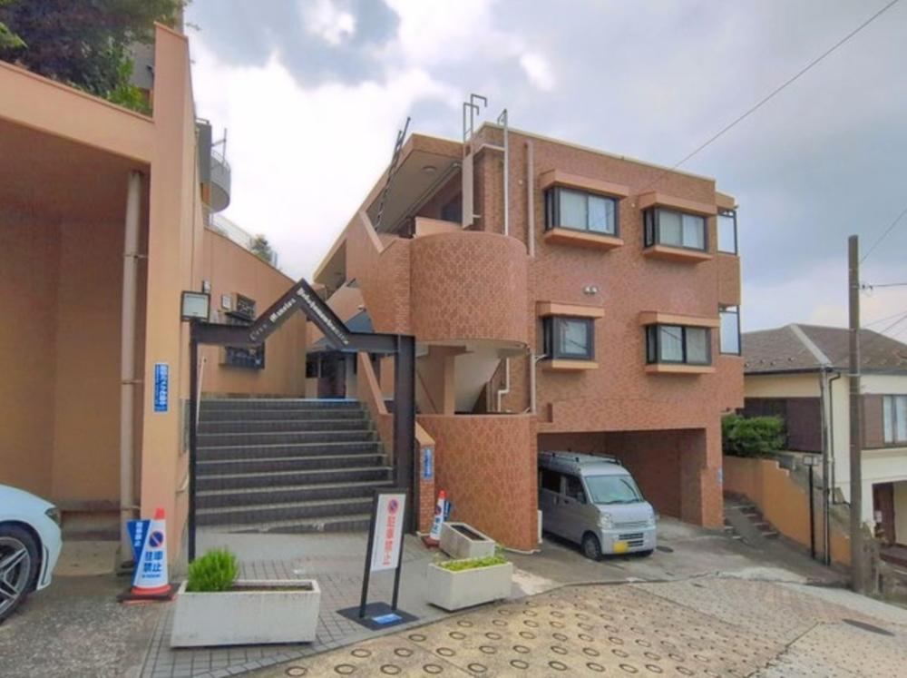 4DK apartment in Minami Ward, Yokohama, Kanagawa - Photo 1