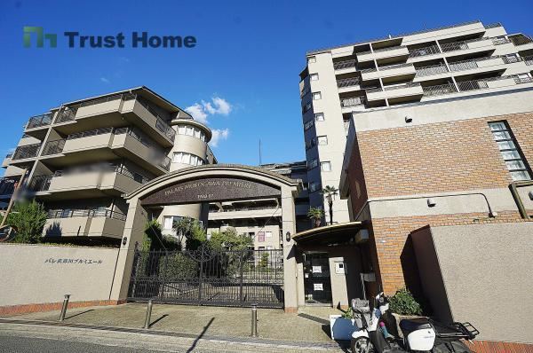 3LDK apartment in Amagasaki, Hyogo - Photo 1