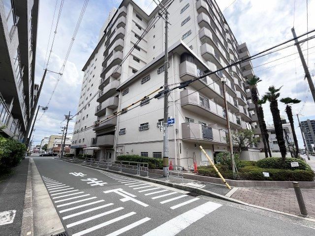 3LDK apartment in Joto Ward, Osaka - Photo 1
