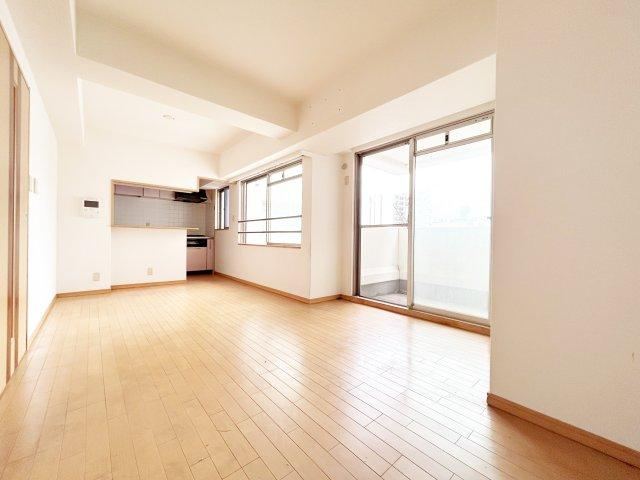 3LDK apartment in Tennoji Ward, Osaka - Photo 1