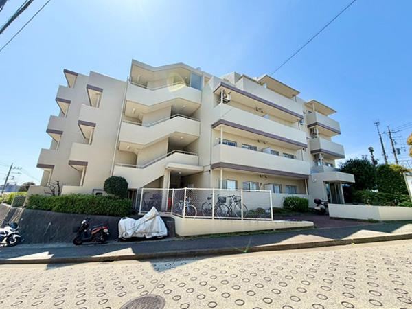 3LDK apartment in Tsuzuki Ward, Yokohama, Kanagawa - Photo 1