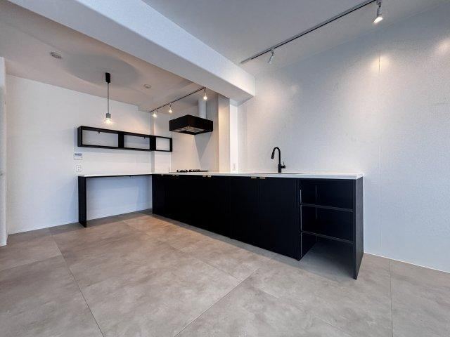 2LDK+S apartment in Tarumi Ward, Kobe, Hyogo - Photo 1