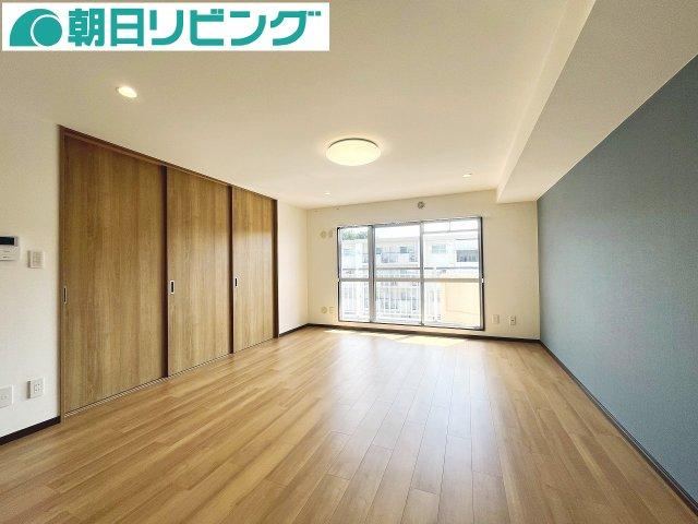 3LDK apartment in Midori Ward, Yokohama, Kanagawa - Photo 1