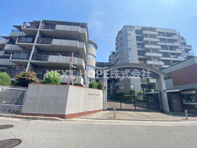 3LDK apartment in Amagasaki, Hyogo - Photo 1