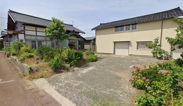9DK house in Mitsuke, Niigata - Photo 1