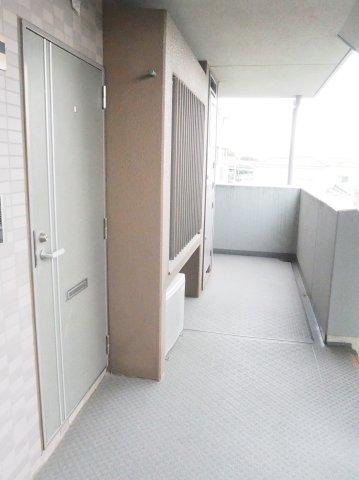 2LDK+S apartment in Inage Ward, Chiba - Photo 1