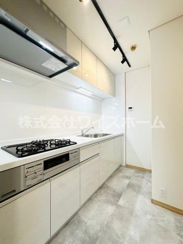 4LDK apartment in Ikeda, Osaka - Photo 1