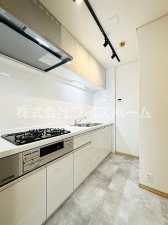 4LDK apartment in Ikeda