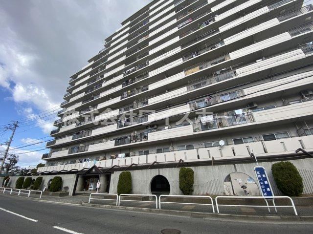 4LDK apartment in Moriguchi, Osaka - Photo 1