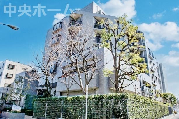 3LDK apartment in Edogawa Ward, Tokyo - Photo 1
