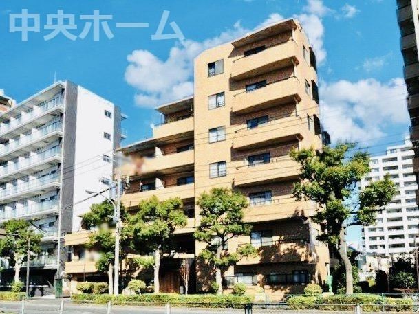 2DK apartment in Katsushika Ward, Tokyo - Photo 1