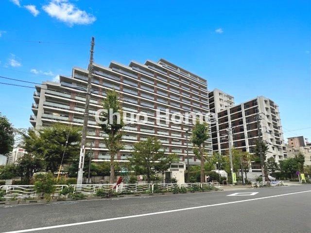 3LDK apartment in Koto Ward, Tokyo - Photo 1