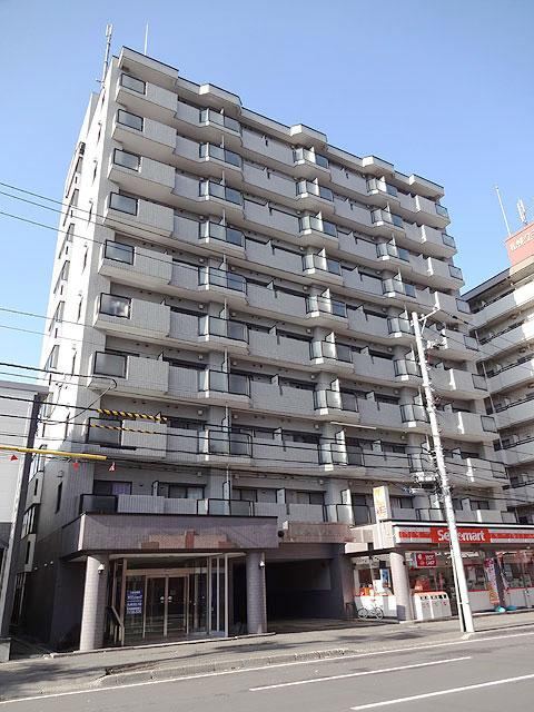 studio apartment in Higashi Ward, Sapporo, Hokkaido - Photo 1