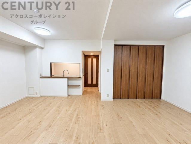 2LDK apartment in Amagasaki, Hyogo - Photo 1