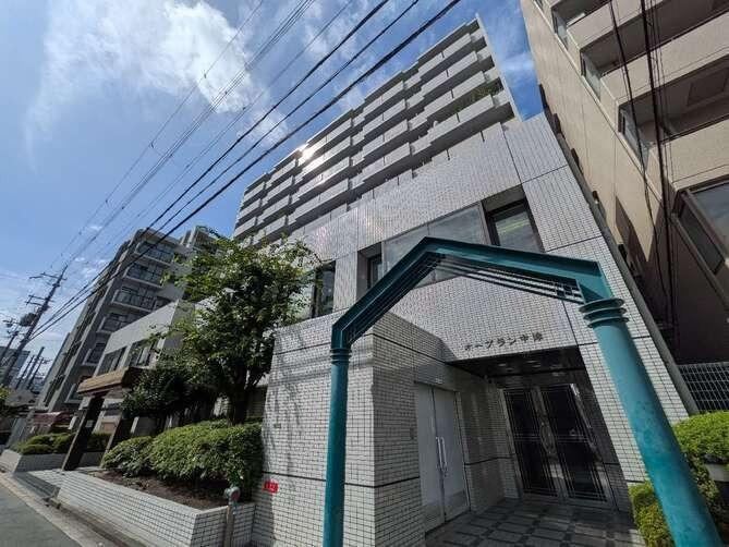 1LDK apartment in Kita Ward, Osaka - Photo 1