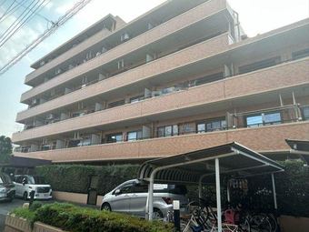2LDK apartment in Warabi