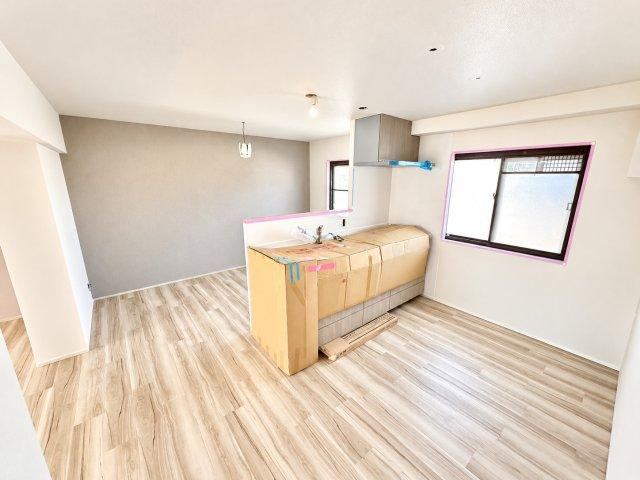 2LDK apartment in Isogo Ward, Yokohama, Kanagawa - Photo 1
