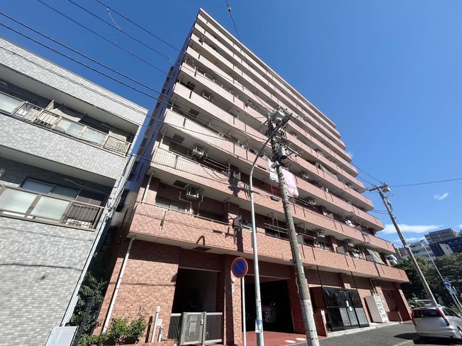 3LDK apartment in Naka Ward, Yokohama, Kanagawa - Photo 1